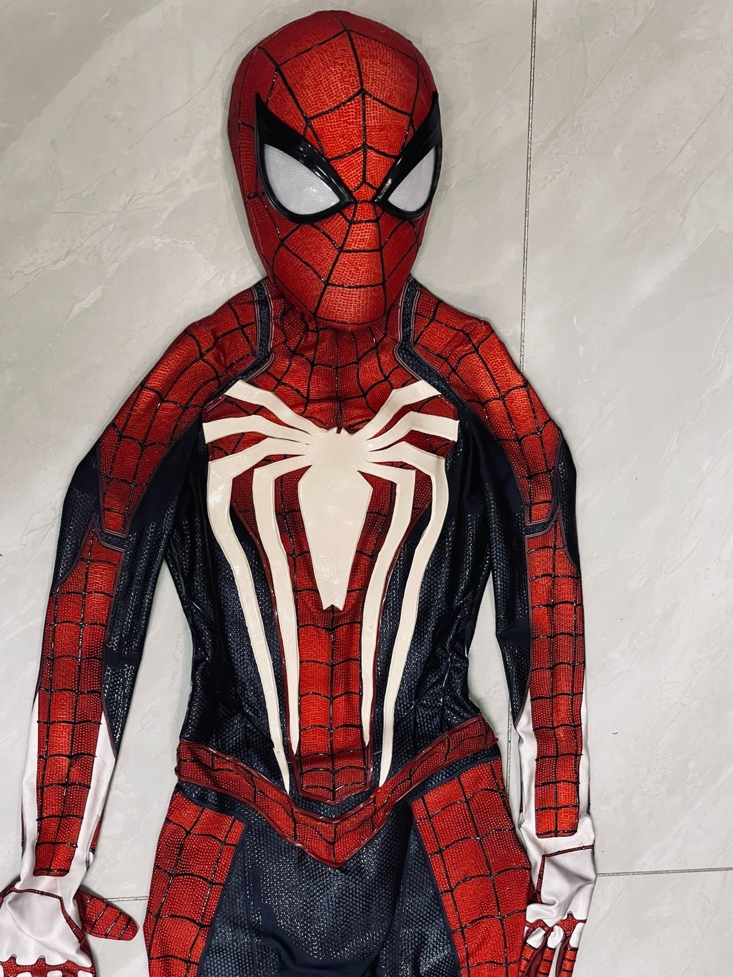 PS4 Spidey كاستيۇم يۈز قېپى ۋە 3D كاۋچۇك تور كىنو تەشۋىقات نۇسخىسى (تاقىغىلى بولىدۇ)